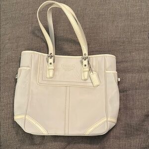 Vintage Coach white Leather Tote Bag